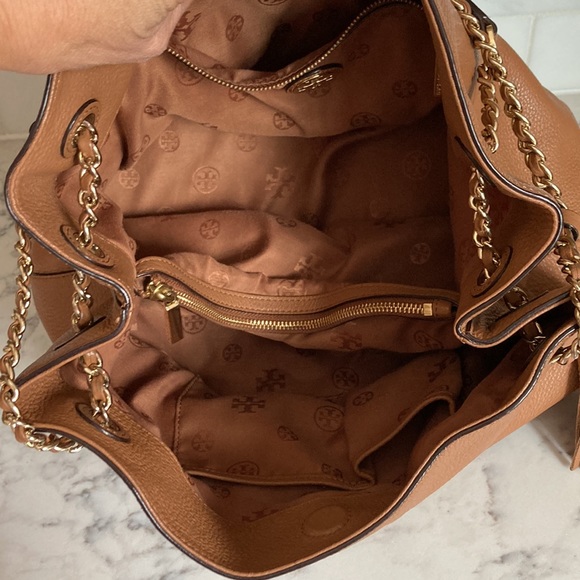 Tory Burch Slouchy Thea Chain Tote - Picture 13 of 16